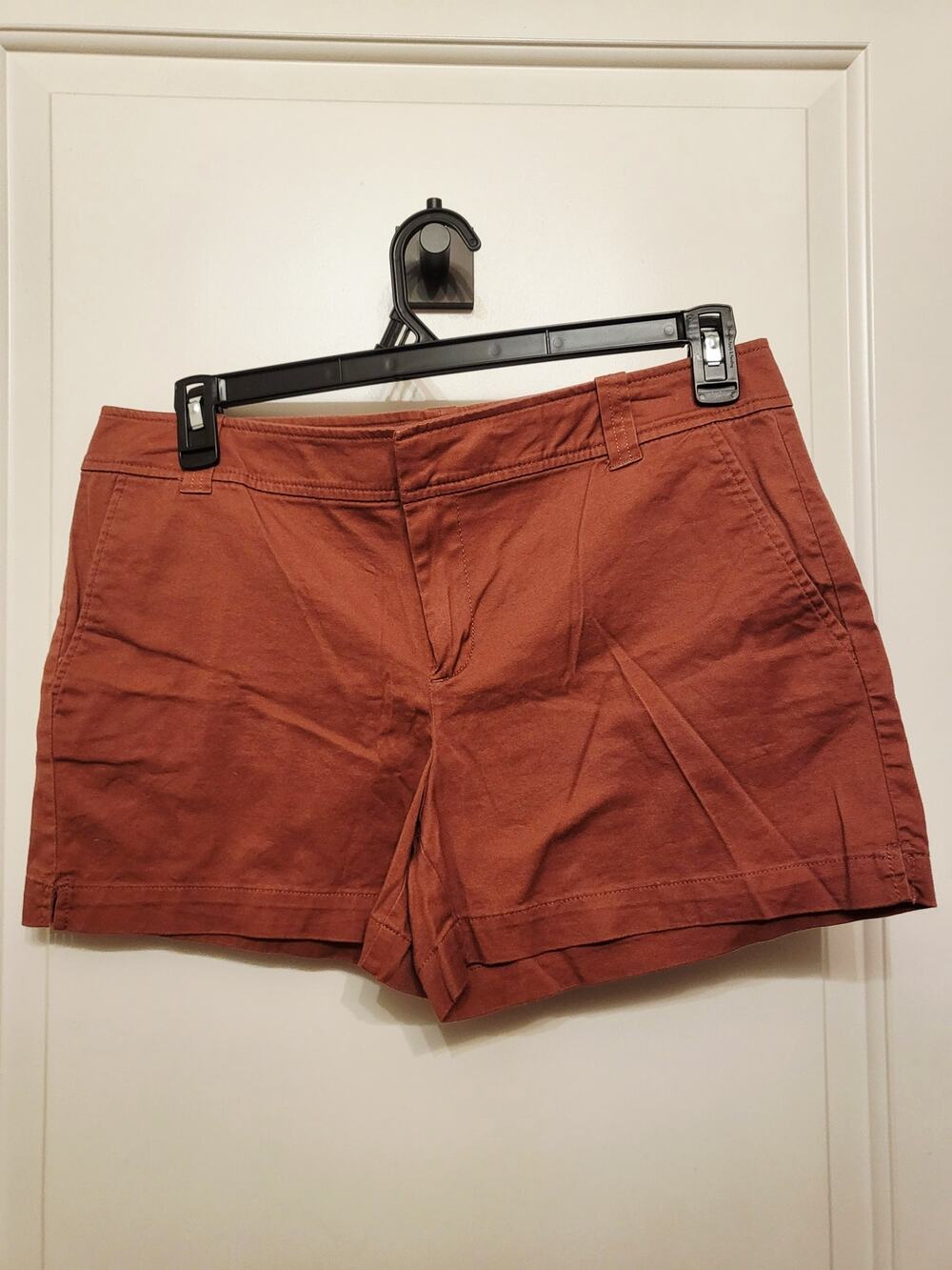 Women New York & Company Size 10 Stretch Pocket Shorts HR Chino Maroon Brown